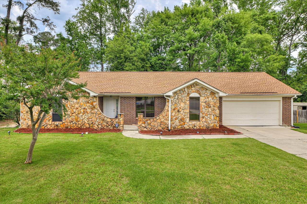 2979 Foxhall Circle - Photo 1