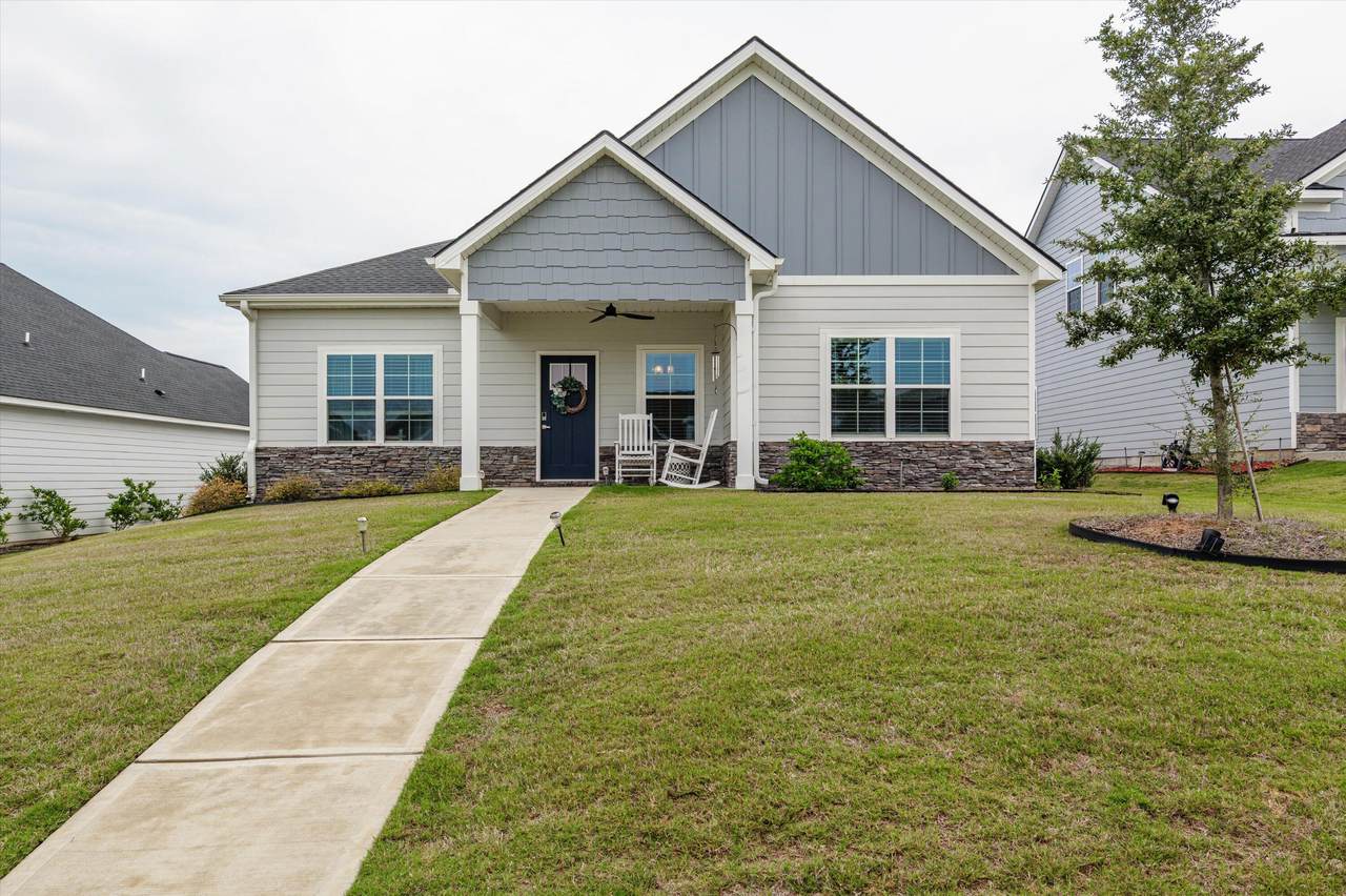 220 Andrews Lane - Photo 1