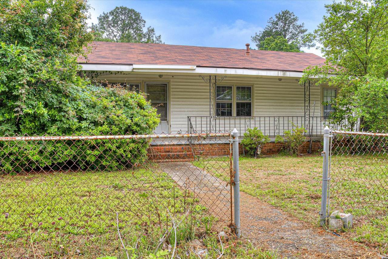 1917 Lazenby Drive - Photo 1