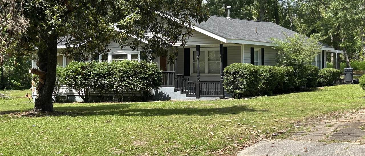 3007 Meadowbrook Drive - Photo 1