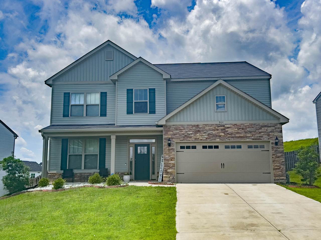 984 Burlington Drive - Photo 1