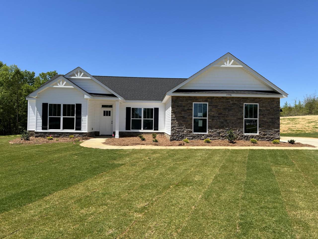 1715 Pine Ridge Drive - Photo 1