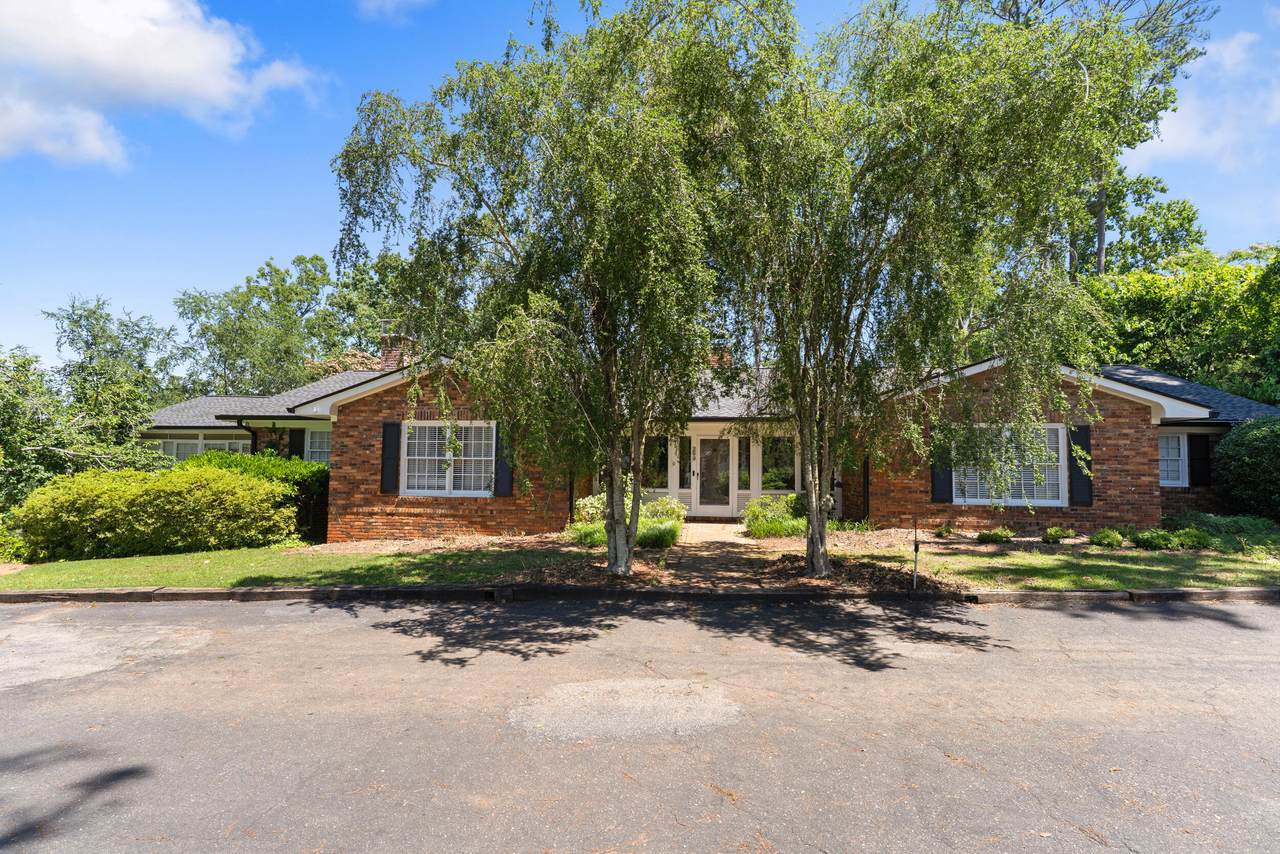289 Ashbrook Drive - Photo 1