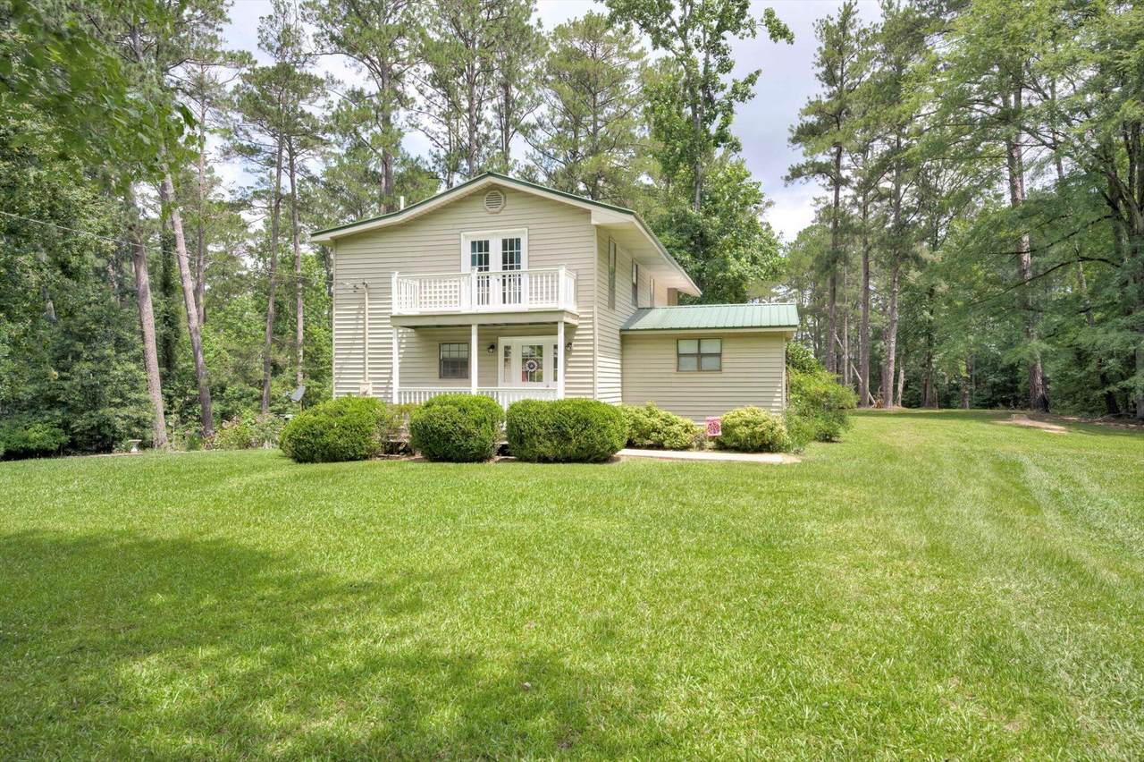 1105 Shore Drive - Photo 1