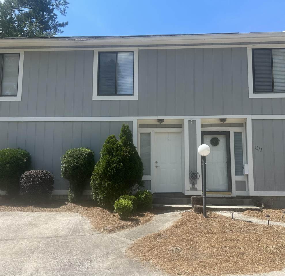3235 Wimbledon Drive - Photo 1