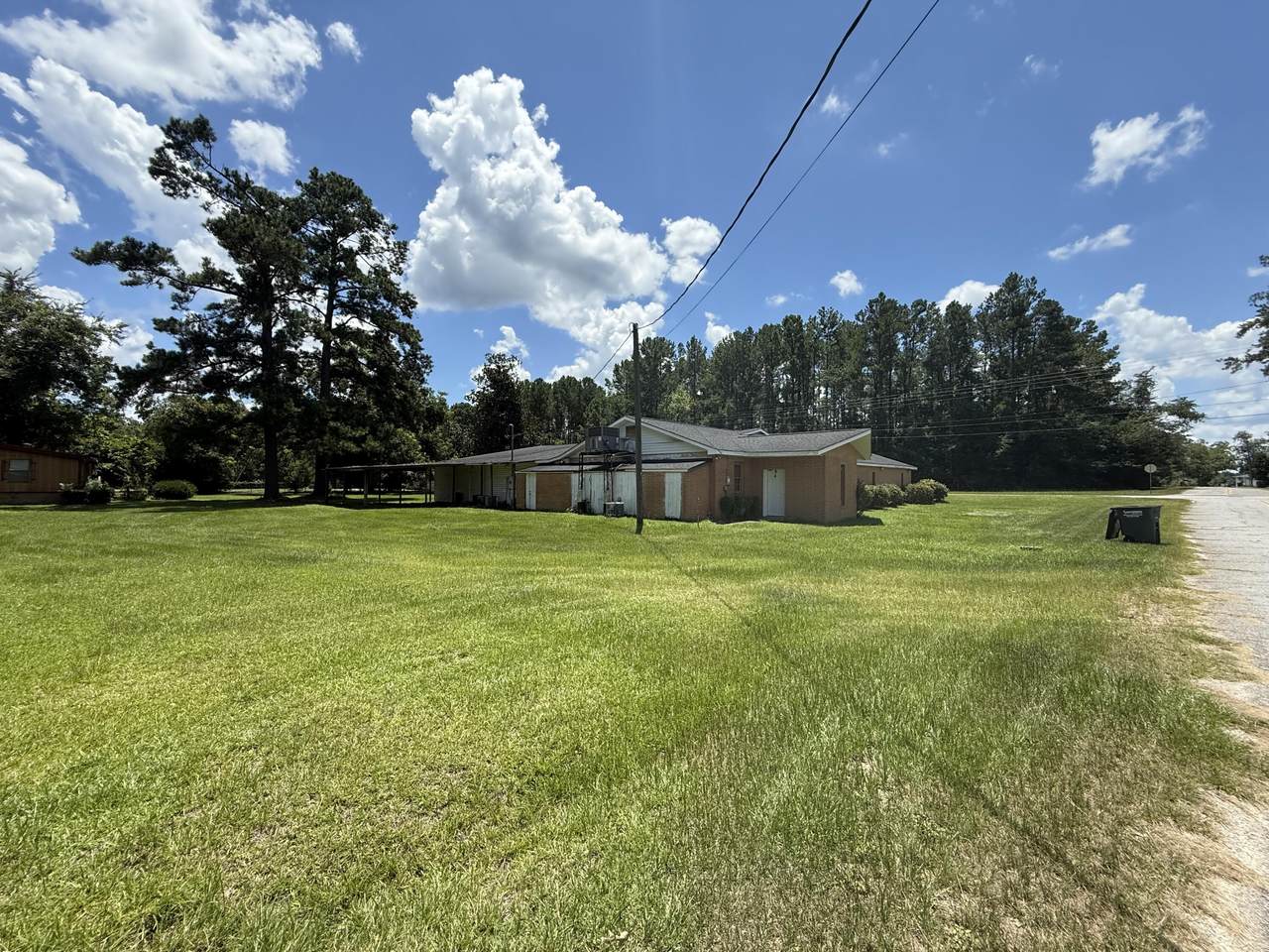 417 Virginia Avenue - Photo 1
