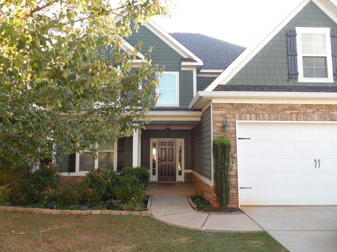 812 Herrington Drive - Photo 1