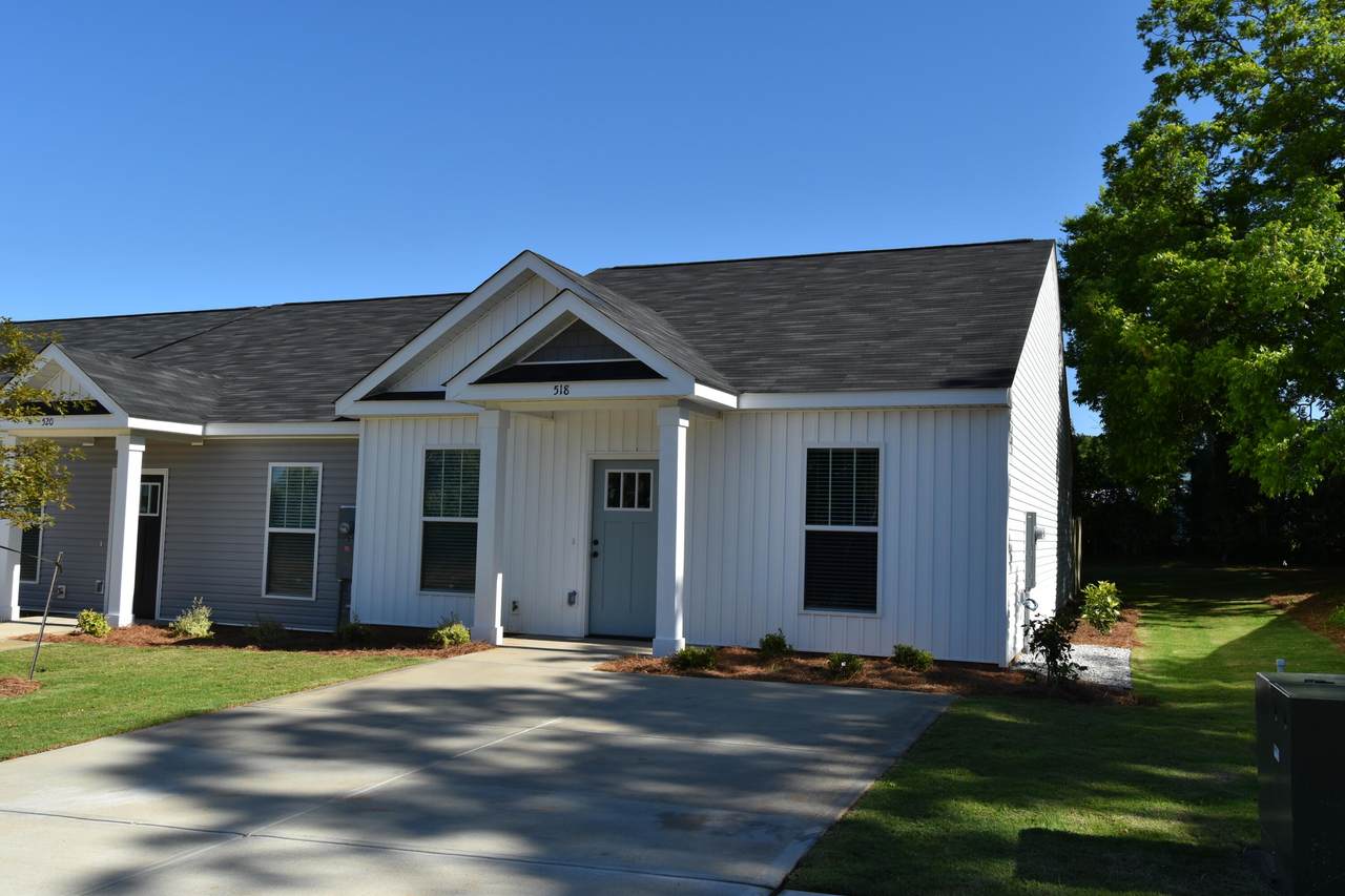 518 Hardy Point - Photo 1