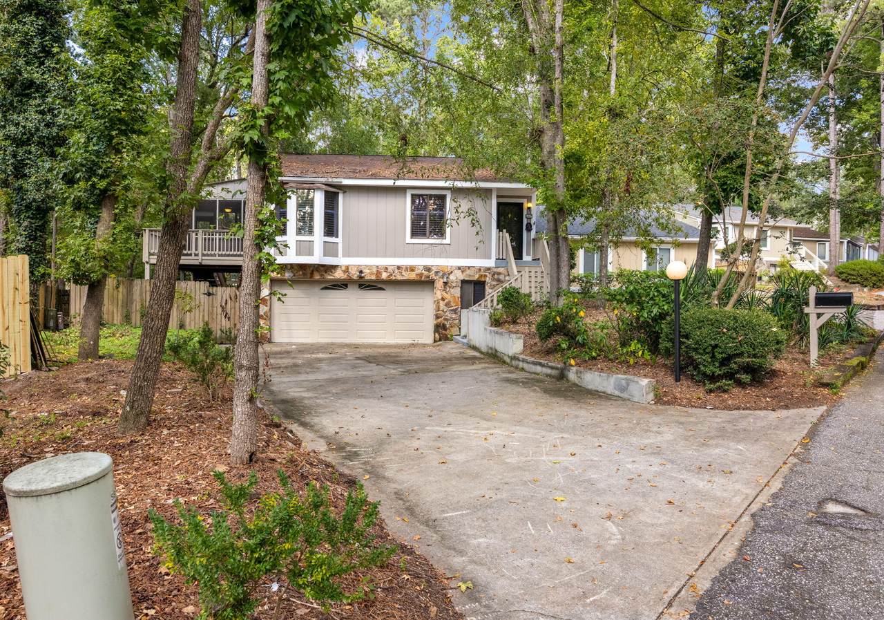 855 Wimbledon Drive - Photo 1