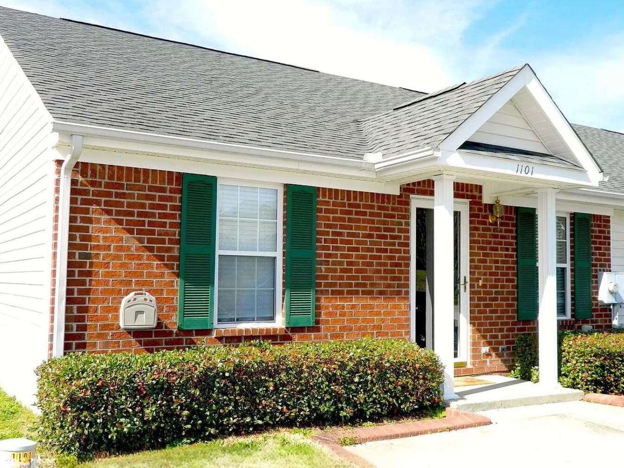 1101 Avery Landing - Photo 1