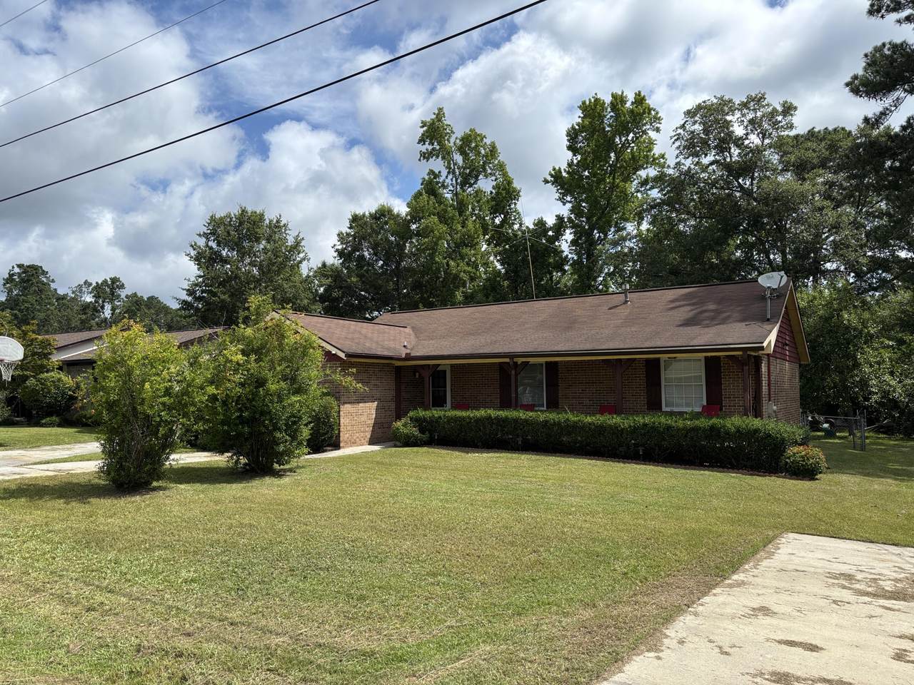 408 Lilac Lane - Photo 1