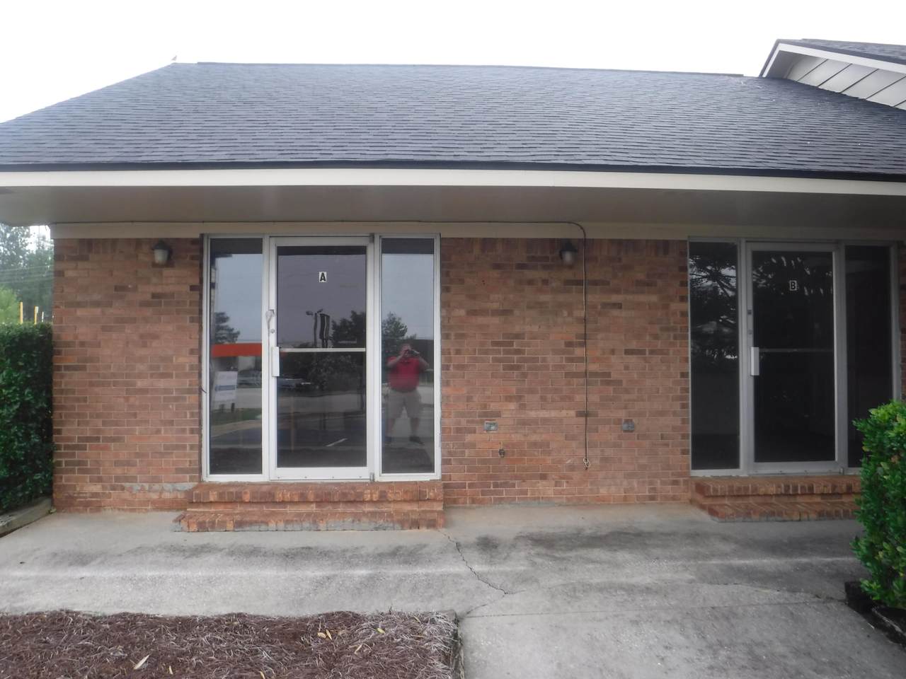 2920 Tobacco Road - Photo 1