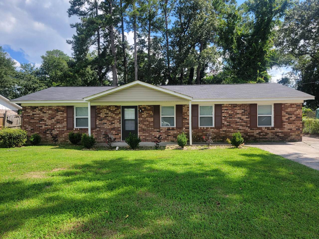 1910 Collierwood Way - Photo 1