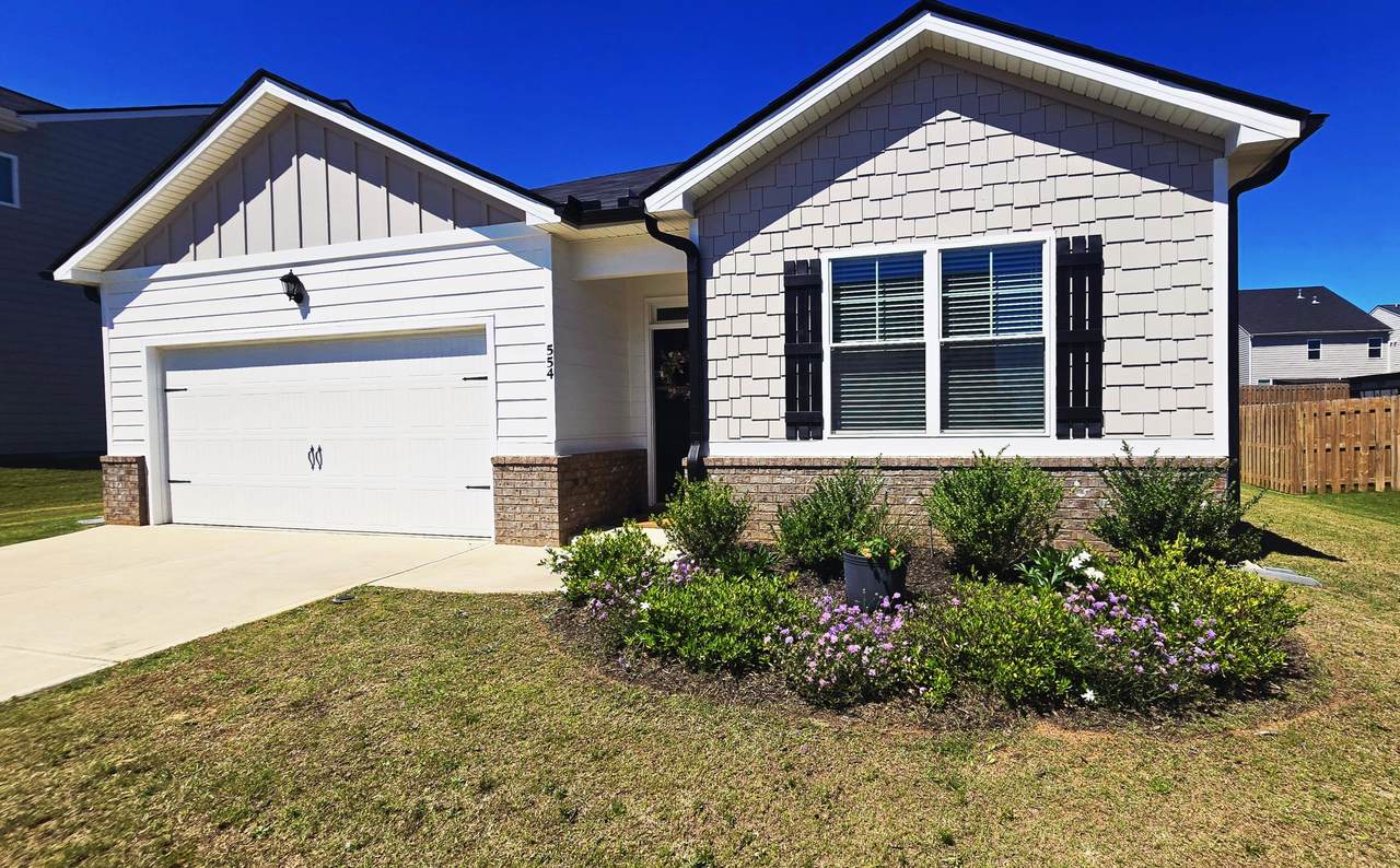 554 Lytham Drive - Photo 1