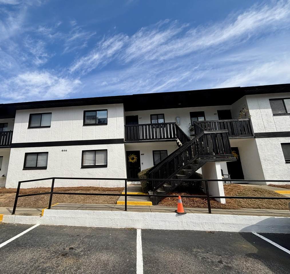 607 Windsong Circle - Photo 1