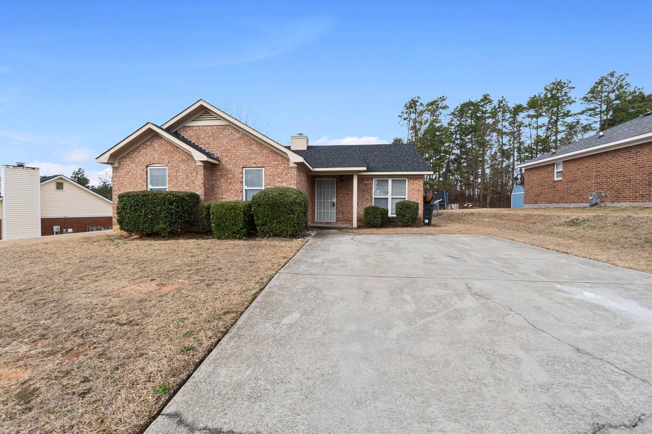 2807 Crosscreek Road - Photo 1