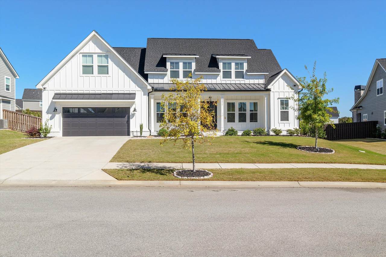 2975 Rosewood Drive - Photo 1