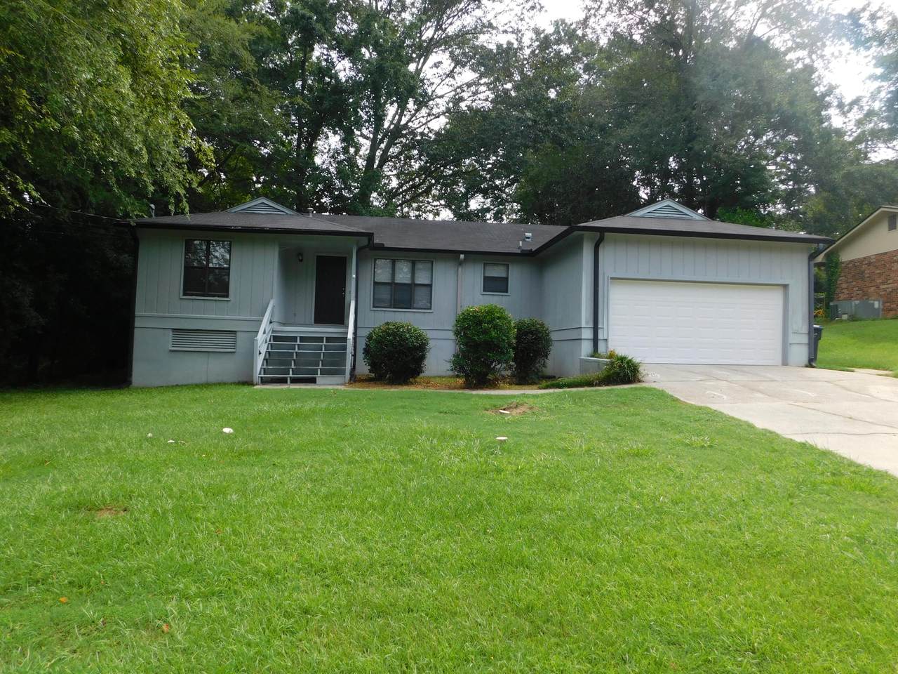 516 Cambridge Road - Photo 1