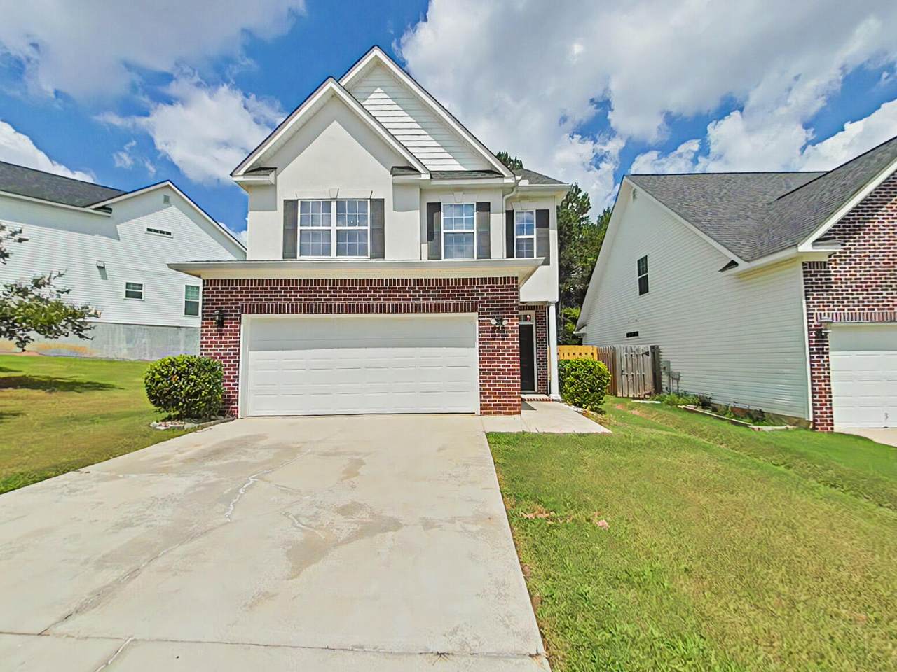 709 Lakeside Court - Photo 1