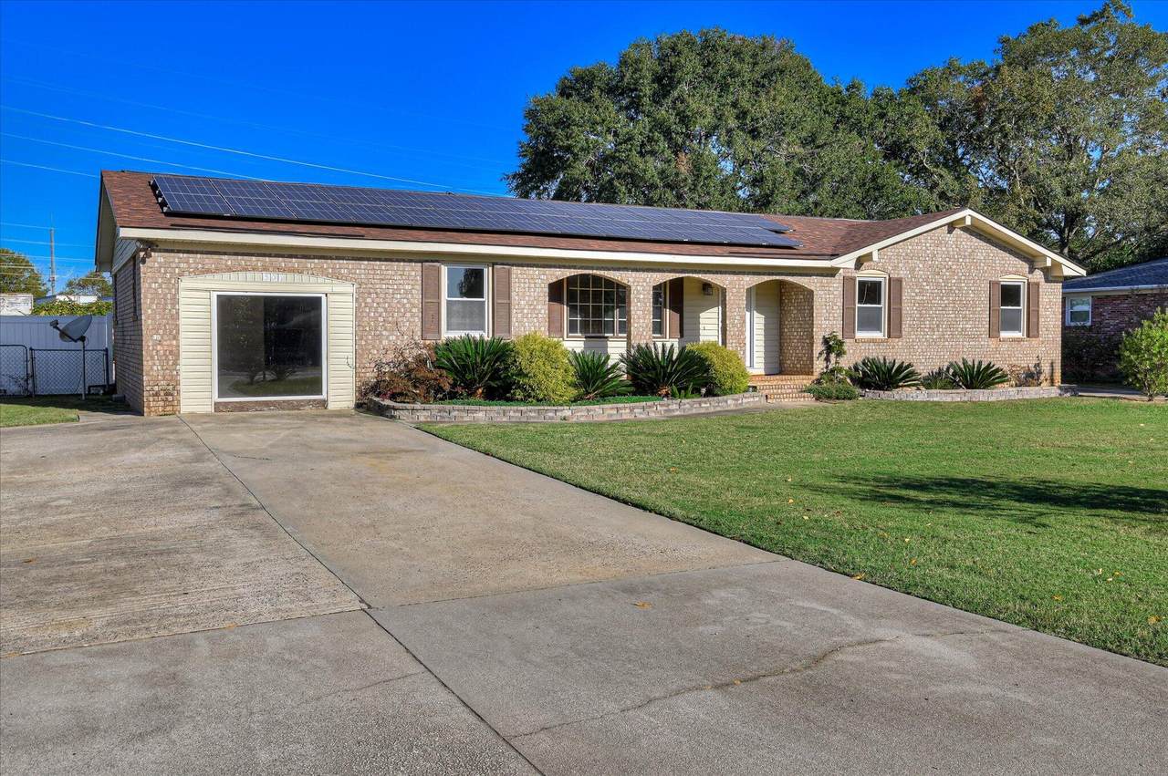 504 Heathwood Drive - Photo 1