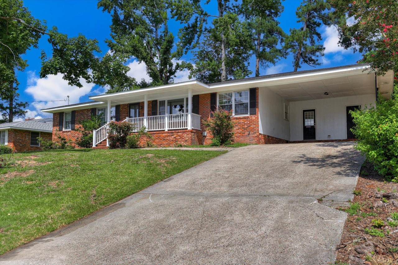 1004 Hammond Drive - Photo 1