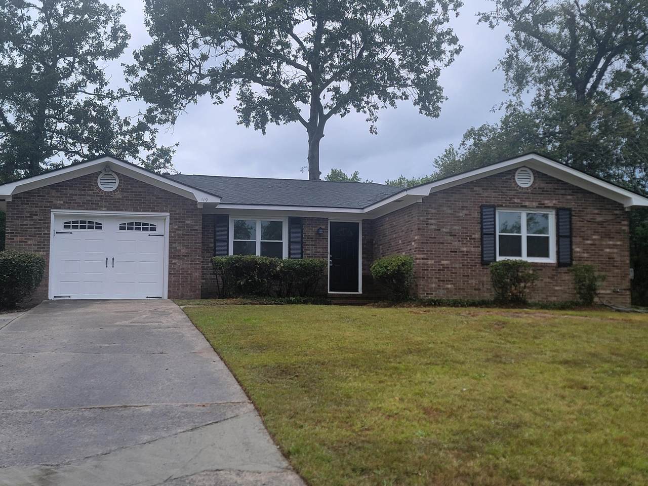 119 Sunnywood Drive - Photo 1