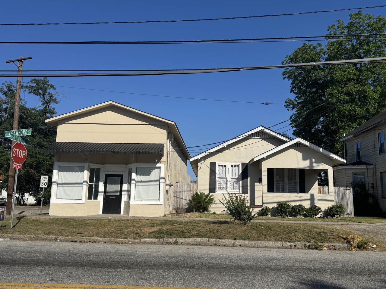 702 Crawford Avenue - Photo 1