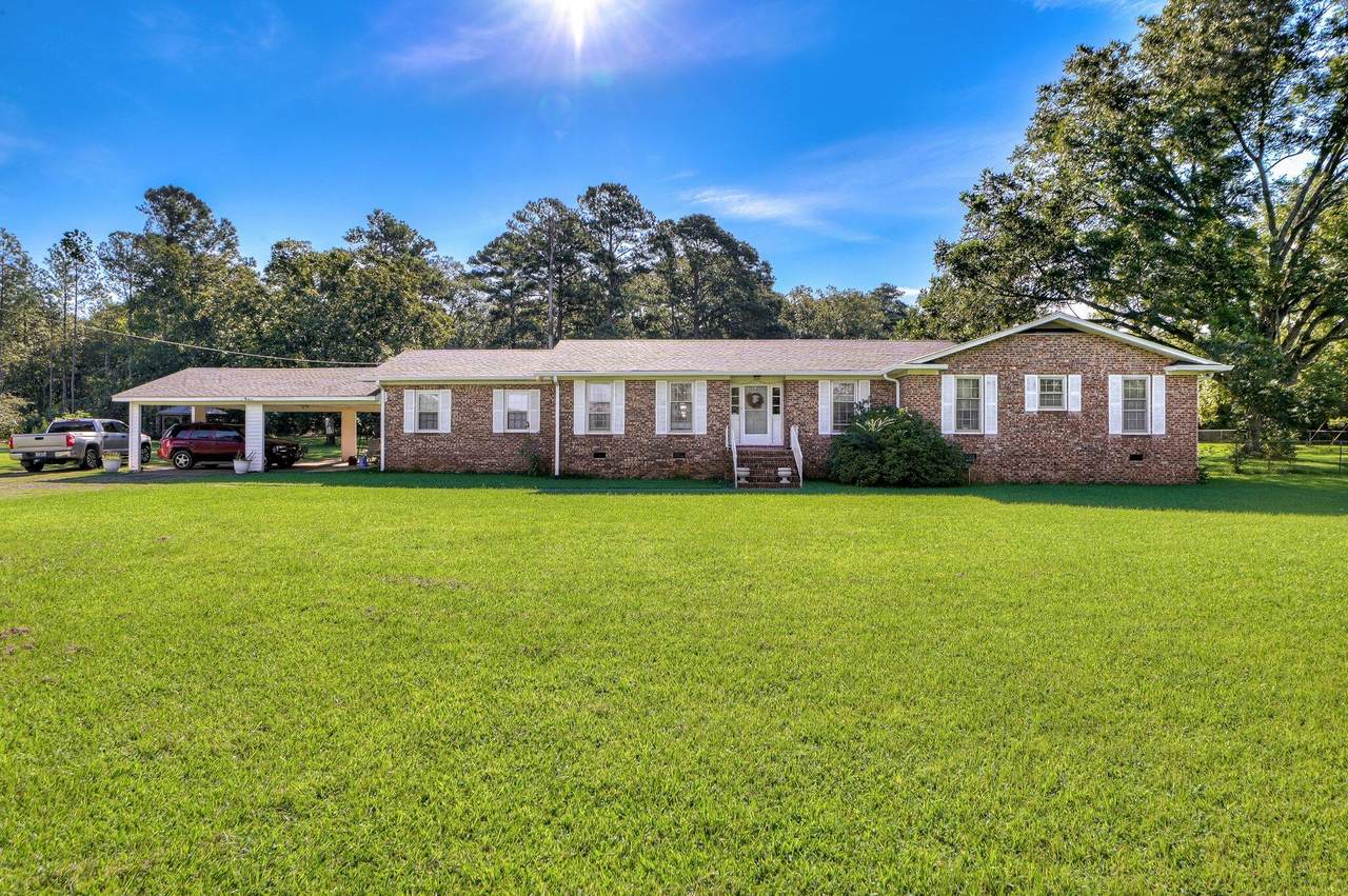 2905 Greenwood Highway - Photo 1