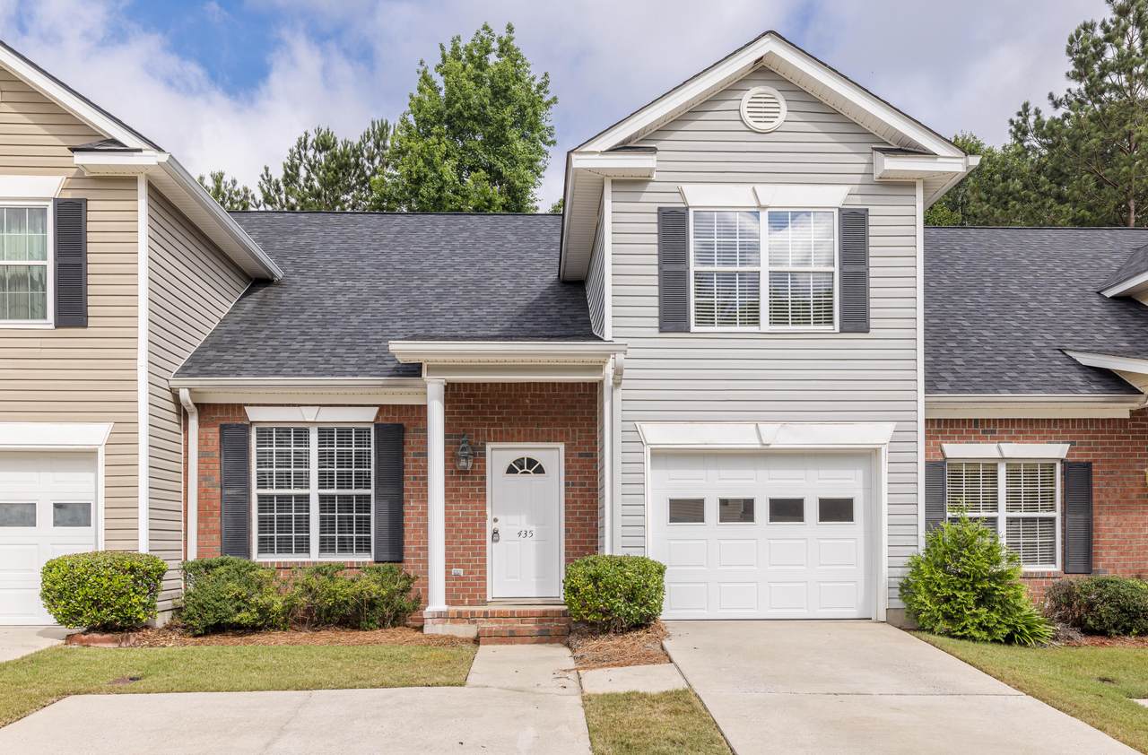 435 Snead Way - Photo 1