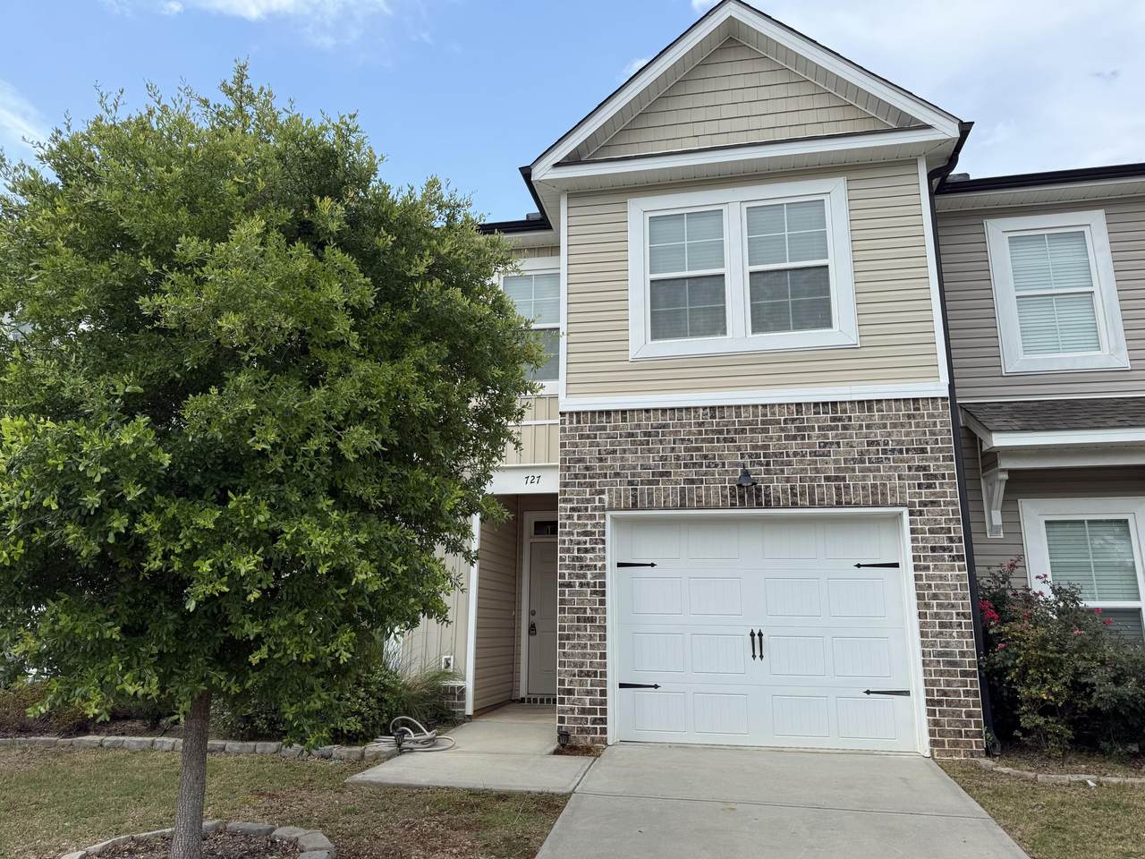 727 Buddy Court - Photo 1