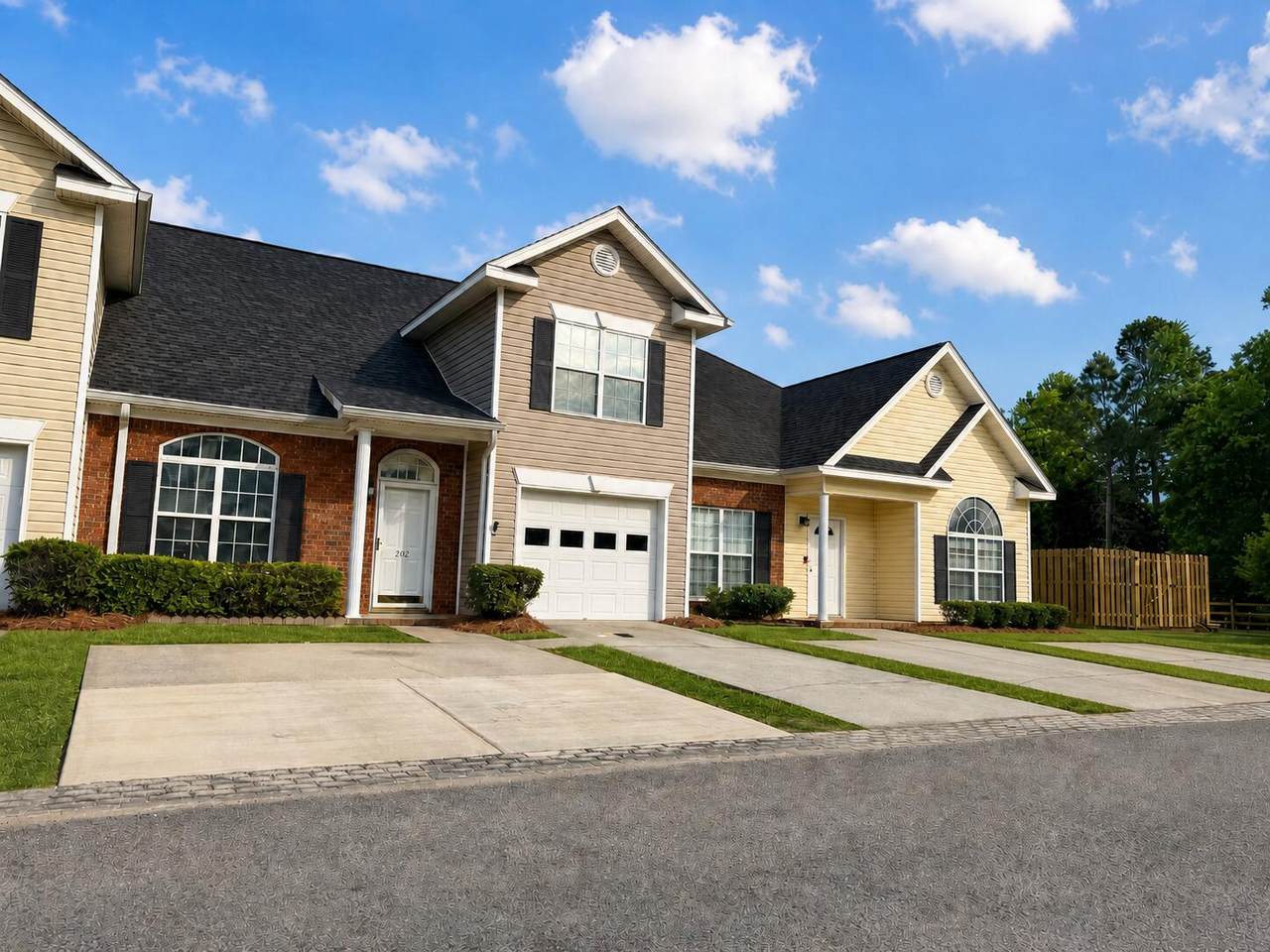 202 Nicklaus Court - Photo 1