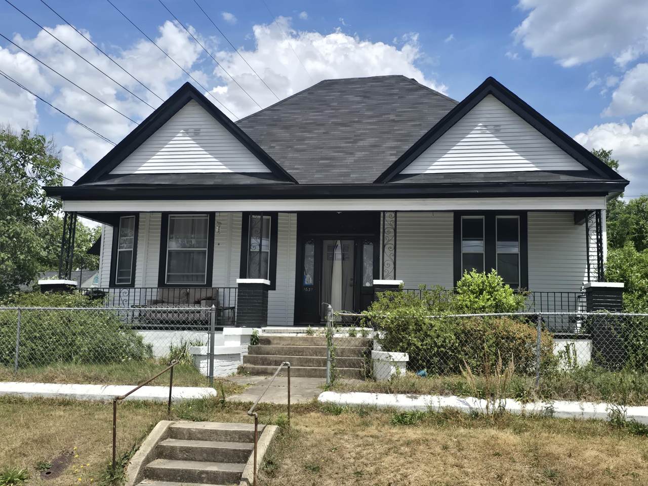 1631 Fenwick Street - Photo 1