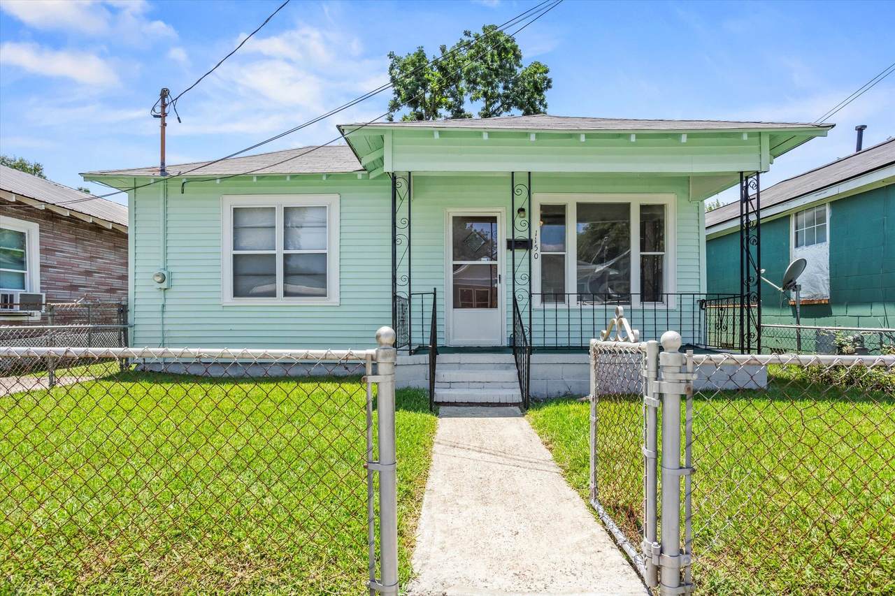 1150 Roselle Street - Photo 1