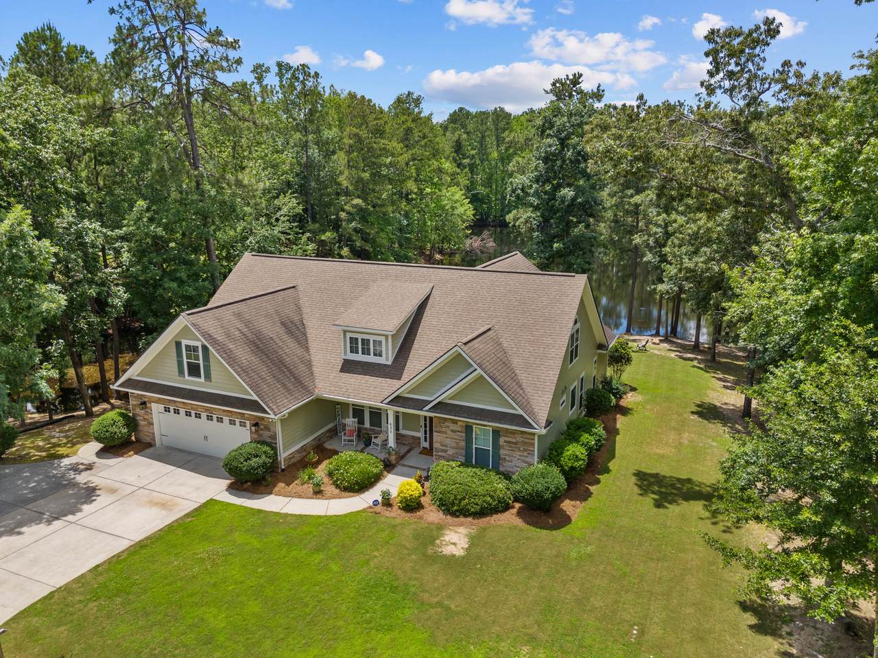 630 Parkside Drive - Photo 1