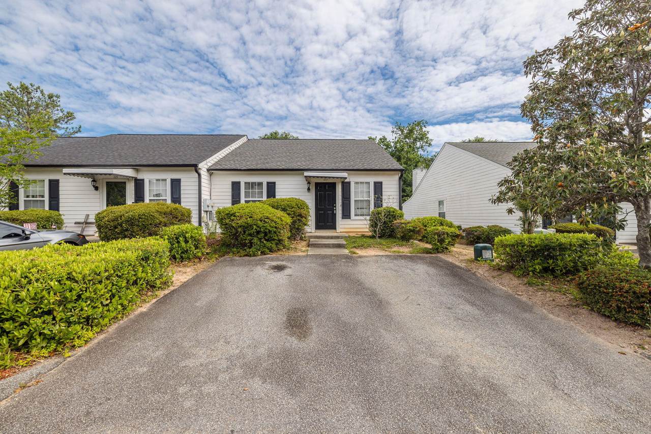 107 Barts Drive - Photo 1