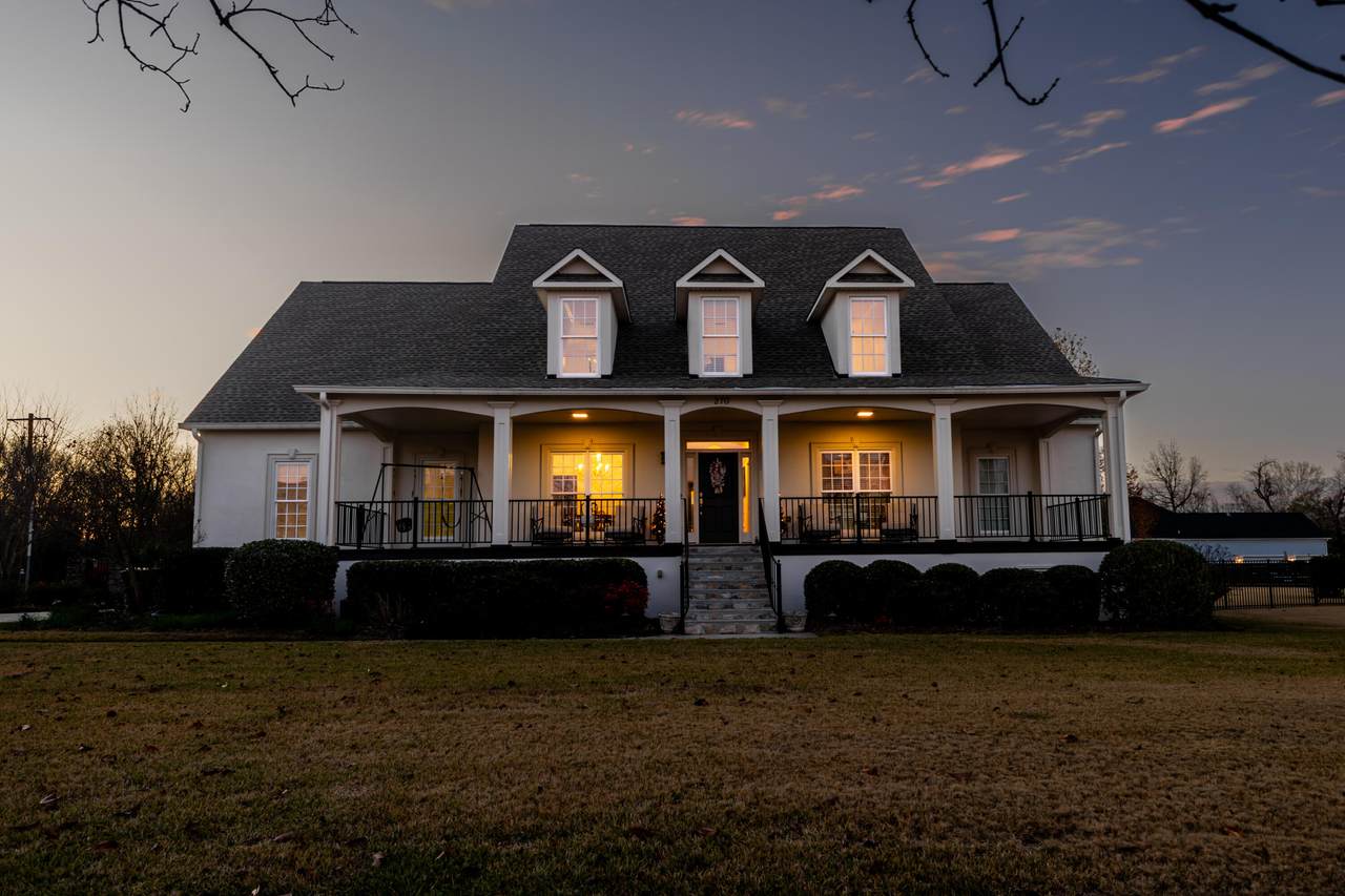 270 Rivernorth Drive - Photo 1