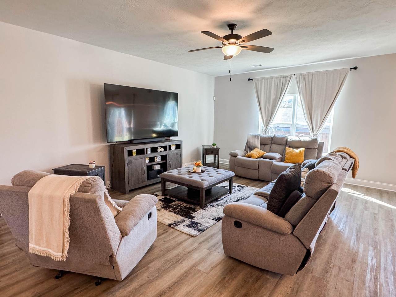 907 Sweetgrass Circle - Photo 1