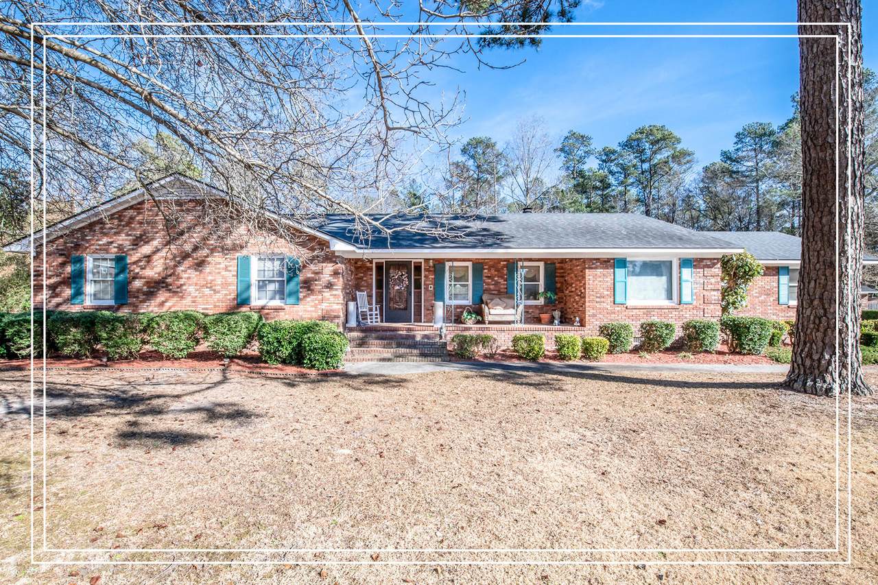 230 Lakewood Circle - Photo 1