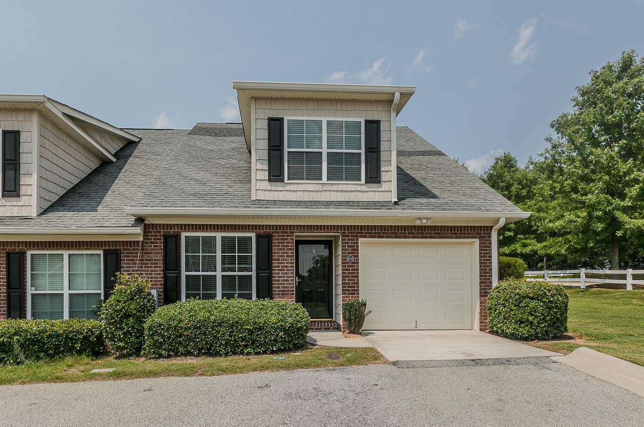 100 Grove Landing Court - Photo 1