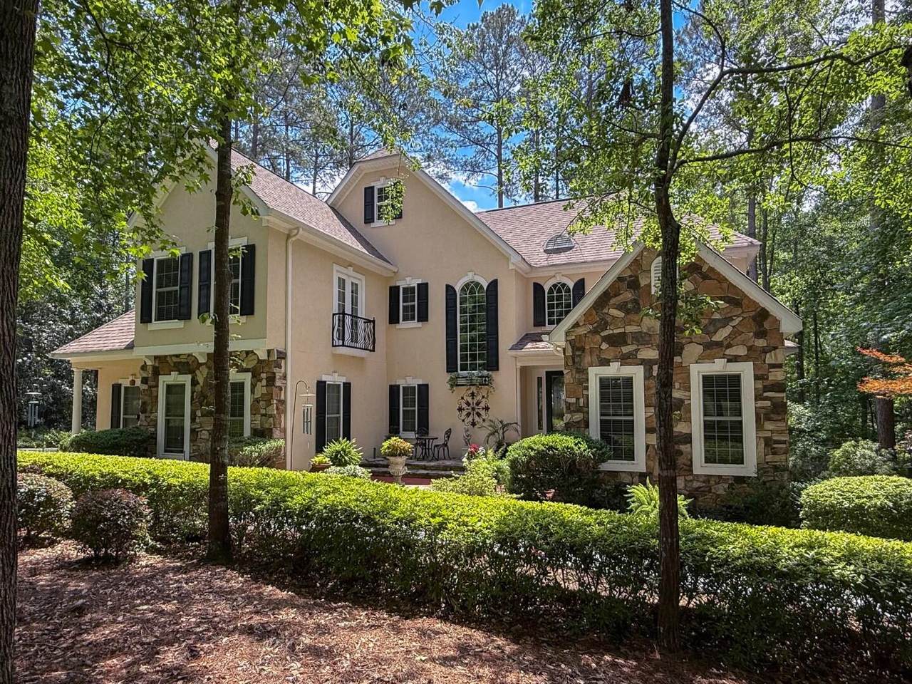 3069 Glenview Drive - Photo 1