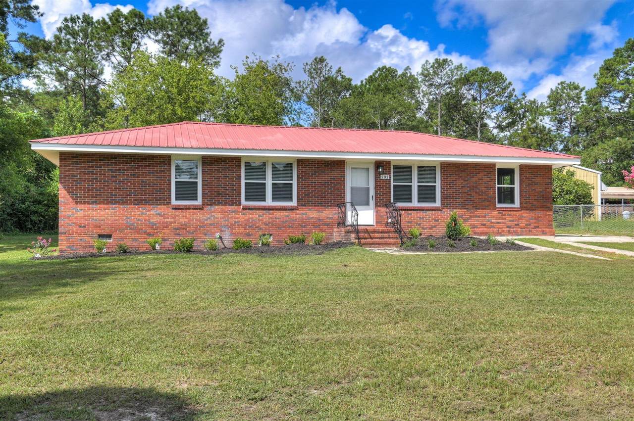 202 Hillview Drive - Photo 1