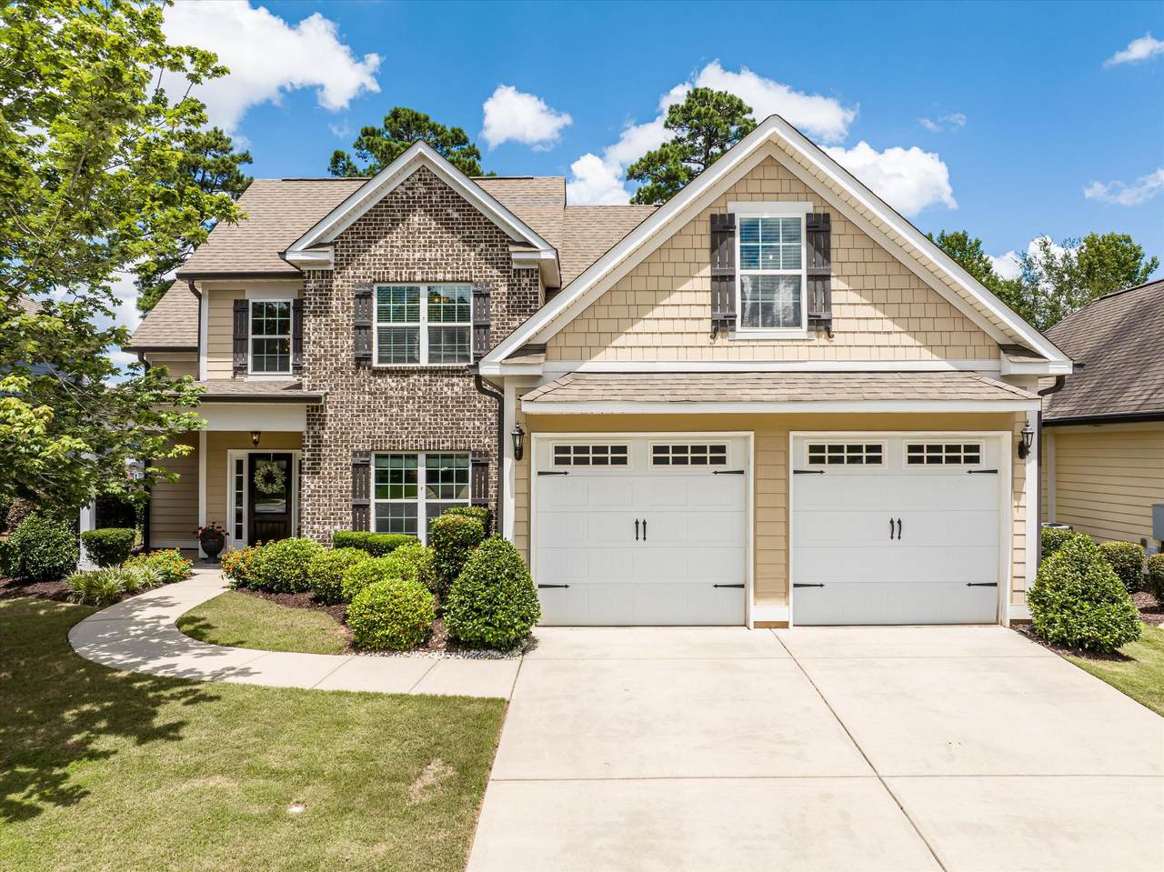 218 Sunbury Drive - Photo 1