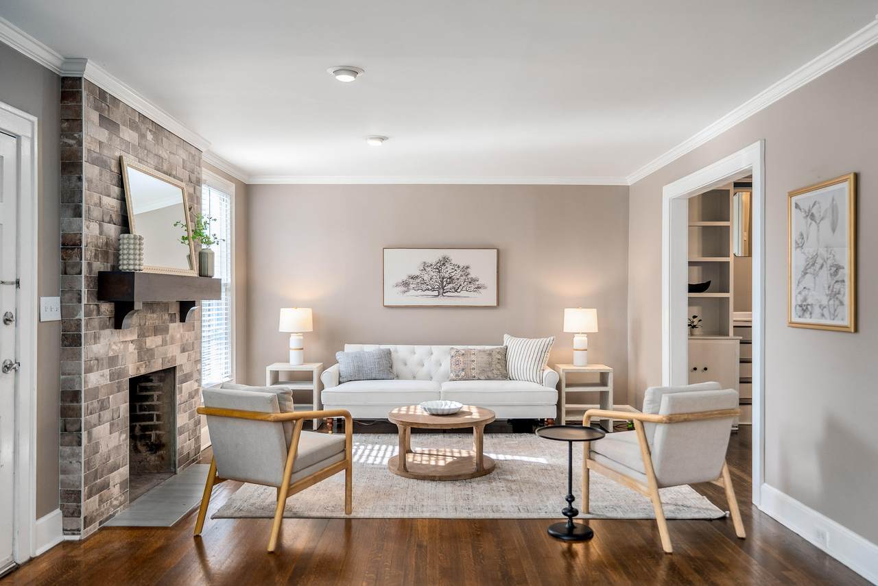 908 East Avenue - Photo 1