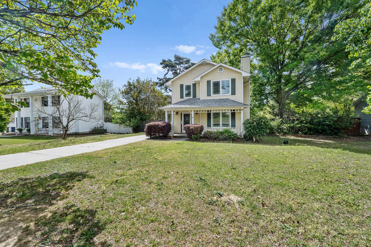 331 Avery Landing - Photo 1