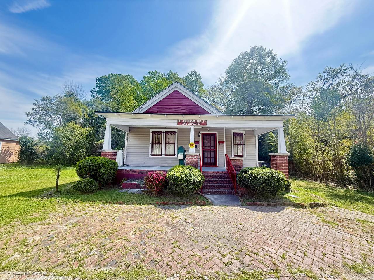 1126 11th Street - Photo 1