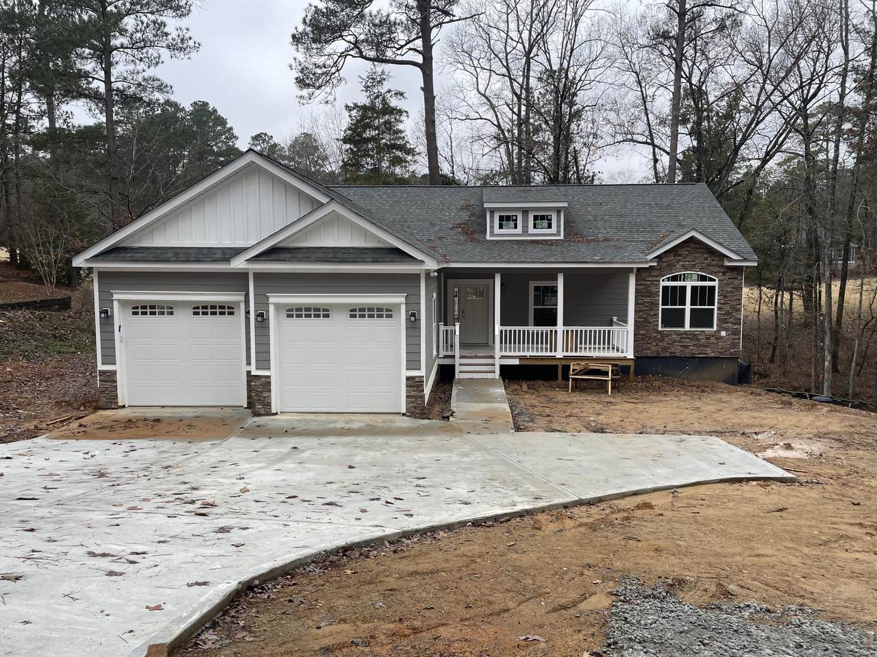 252 Brassie Drive - Photo 1