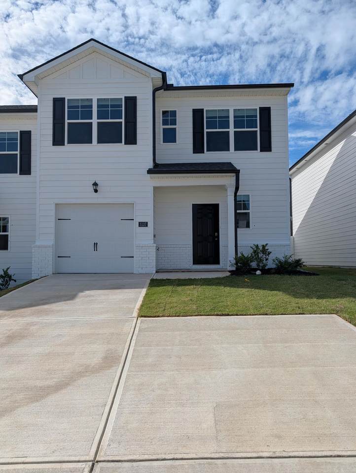 3128 Nolana Loop - Photo 1