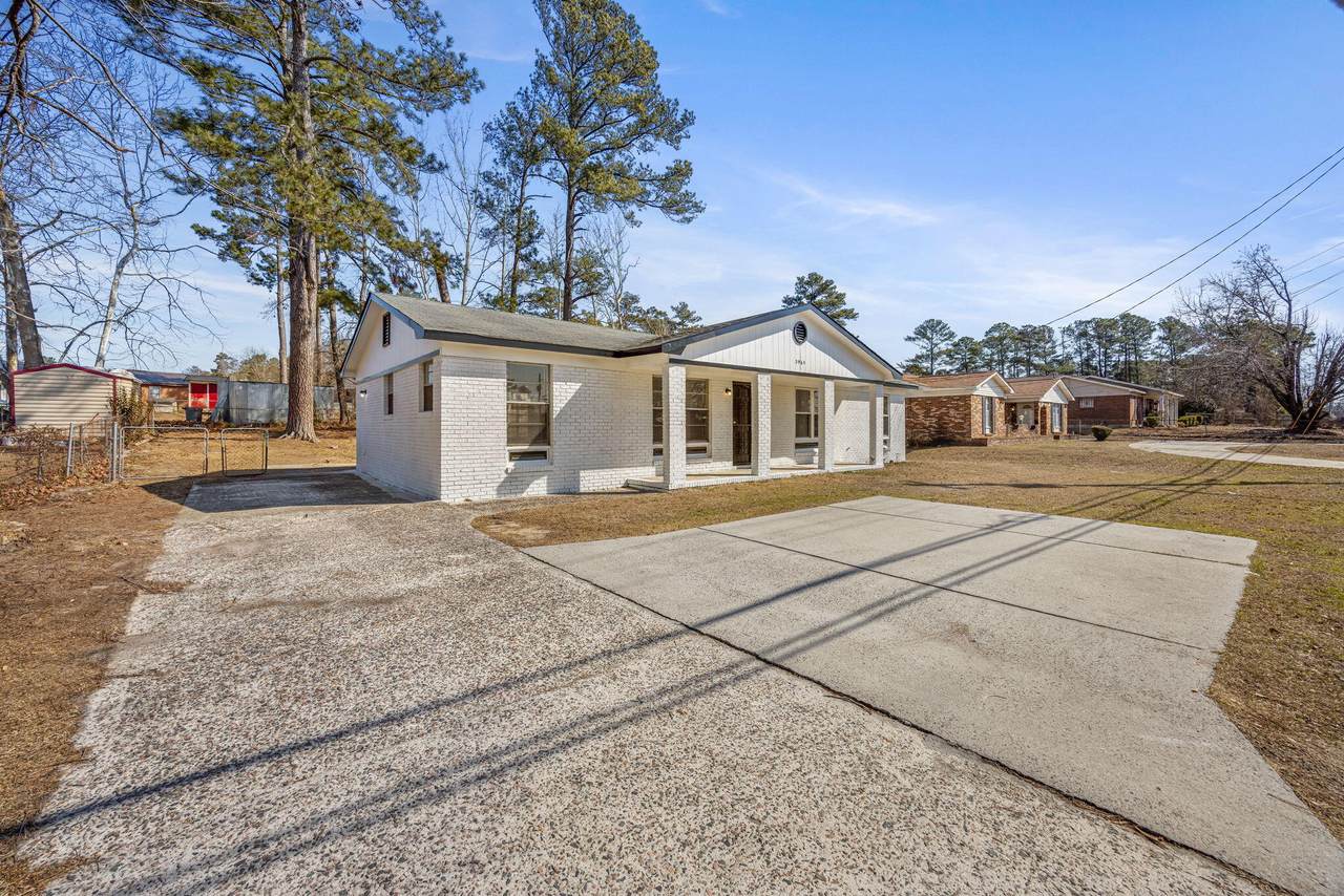 2965 Meadowbrook Drive - Photo 1