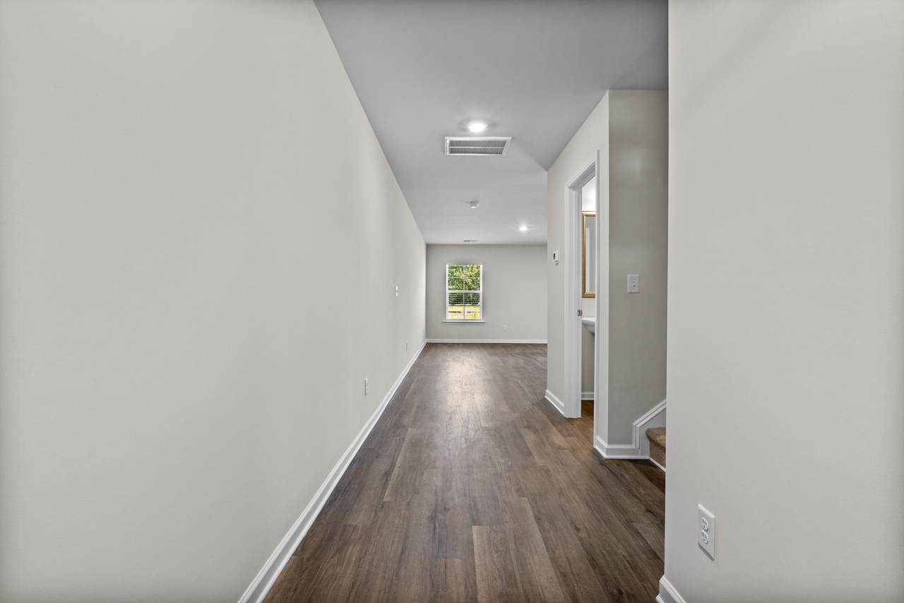 907 Silent Barge Cove - Photo 1