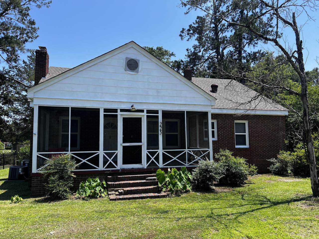 225 Gordon Street - Photo 1
